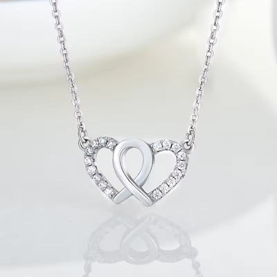 YASVITTI สีขาว ซิรคอนียาเหลี่ยม เทรนดี้ โรเดียม Plated 925 Double Sterling Silver Heart Necklace พระเครื่องสําหรับของขวัญวันวาเลนไทน์