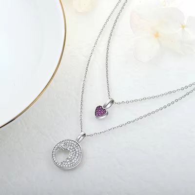 YASVITTI Wholesale โรเดียมเคลือบ 925 สเตอร์ลิง เงิน Zircon เครื่องประดับที่กําหนดเอง โรแมนติก Pink Heart Bling Charm Necklace