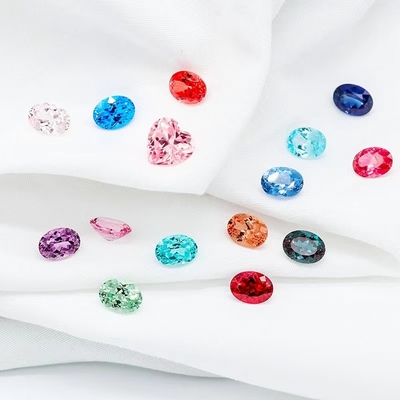 สี 6 * 8 มิลลิเมตร Oval Cut หินเพชร 22 หลายสี 1.5ct Sapphire Ruby Emerald หินเพชรลอย