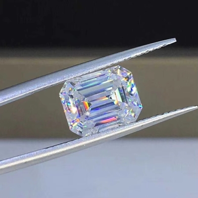 สีเหลืองสดใส Moissanite Gem Radiant Cut GRA VVS หุ่นยี่ห้อโลซานิตเพชรสําหรับแหวนทองคํา