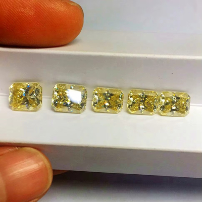 สีเหลืองสดใส Moissanite Gem Radiant Cut GRA VVS หุ่นยี่ห้อโลซานิตเพชรสําหรับแหวนทองคํา