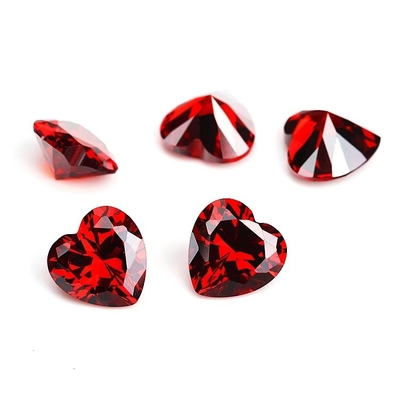สี CZ โมซานิต เพชรตัดหัวใจ 3x3mm 4x4mm ซินথেติก ซิรคอนีย์