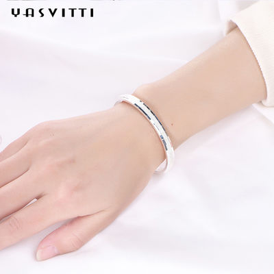 0.08oz 2in สร้อยข้อมือเงินแข็ง S925 OEM สร้อยข้อมือสตรีปรับได้
