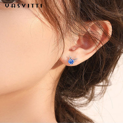 เครื่องประดับคริสต์มาสของขวัญแฟชั่นต่างหูกวางขนาดเล็กบุคลิกภาพสีฟ้า Rhinestone หรูหราสุภาพสตรีต่างหู Jewelry