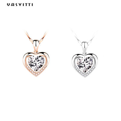 0.69ft 0.7oz สร้อยคอจี้หัวใจสีเงินคู่หมั้น Cubic Zirconia Necklace