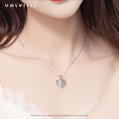 0.69ft 0.7oz สร้อยคอจี้หัวใจสีเงินคู่หมั้น Cubic Zirconia Necklace