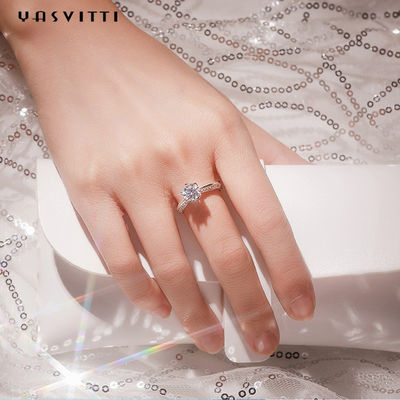 22.1mm 2.52g แหวนแต่งงานเพชรเทศกาล Moissanite Womens Diamond Band Rings