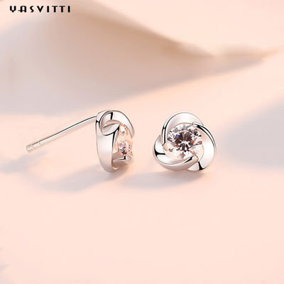 925 เงินสเตอร์ลิง Clover Zircon ต่างหูดอกไม้ Zircon Stud ต่างหู Simple Clover Diamond Earrings