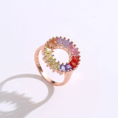 14.1mm 3.4g แหวนหมั้นเพทายผู้หญิงสำเร็จการศึกษา Rose Gold Vermeil Ring