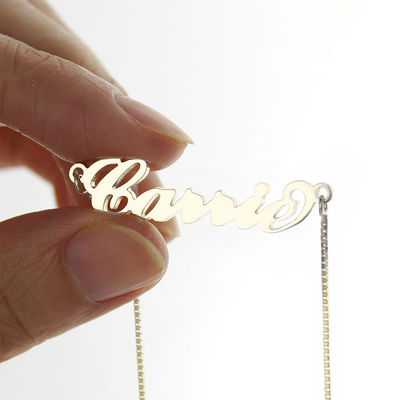 โซ่ 55 ซม. 0.07 ออนซ์สร้อยคอเงินแบบกำหนดเอง 18K gold Carrie Style Name Necklace
