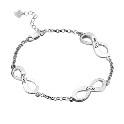 0.18oz 0.79cm สร้อยข้อมือเงินแบบกำหนดเอง Solid 18k Gold Triple Infinity Bracelet