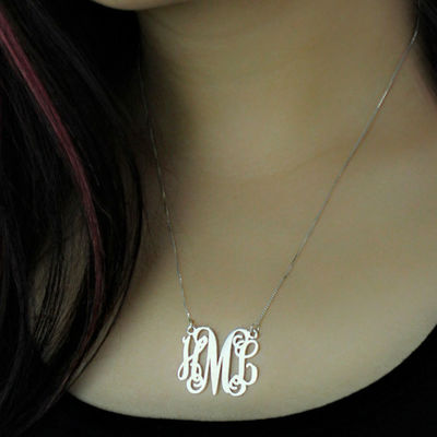 1.8ft 0.07oz สร้อยคอ Monogram ส่วนบุคคลชุบทองสร้อยคอสามตัวอักษร SGS