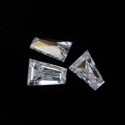 แหวนซอลิเตอรี่โมซานิต ขายปลีก โมซานิต เพชรหินกระชับ บาเก็ต ตัดชาร์ล VVS ปล่อย โมซานิต เพชรเพชร